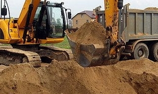 Выкопать яму экскаватором в Ейске от 926 руб. - 2Землекопа-Еск